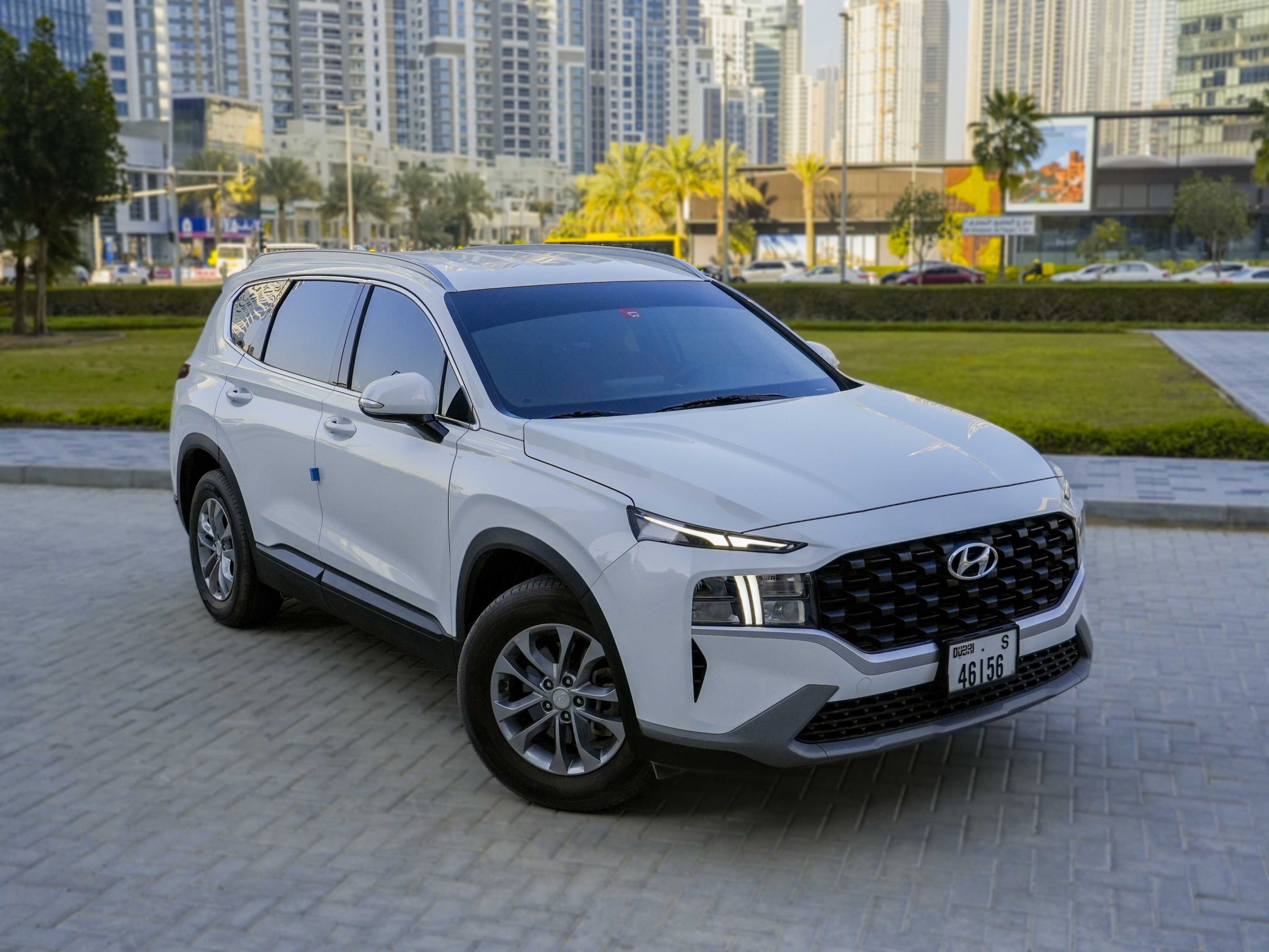 https://dev.quickdrive.ae/uploads/2023/02/01/Hyundai Santa Fe 2023 (1).jpg